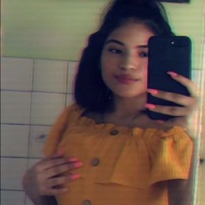 Meet your Posher, Crystal